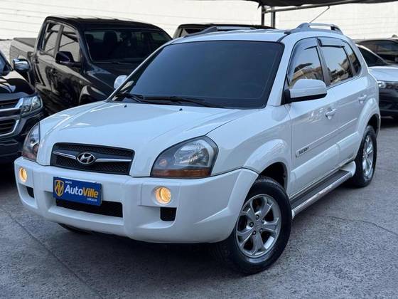 HYUNDAI TUCSON 2.0 MPFI GLS 16V 143CV 2WD FLEX 4P AUTOMÁTICO HYUNDAI TUCSON 2.0 MPFI GLS 16V 143CV 2WD FLEX 4P AUTOMÁTICO